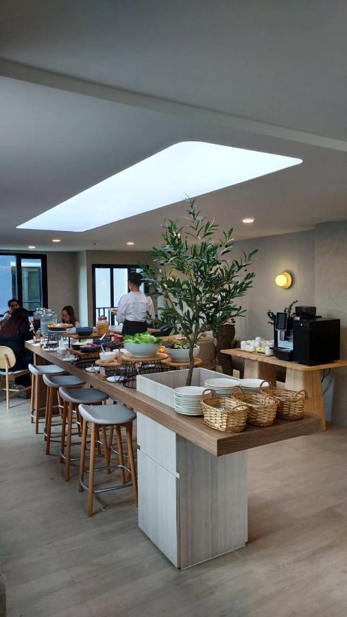 Wellness Stay & Hotel Sukhumvit 107 Бангкок Экстерьер фото